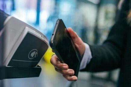 Advanced contactless payment technology for self-operated laundry